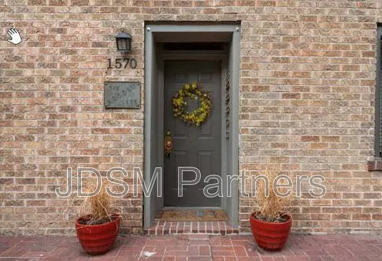 1570 Detroit St #1 — Photo 2