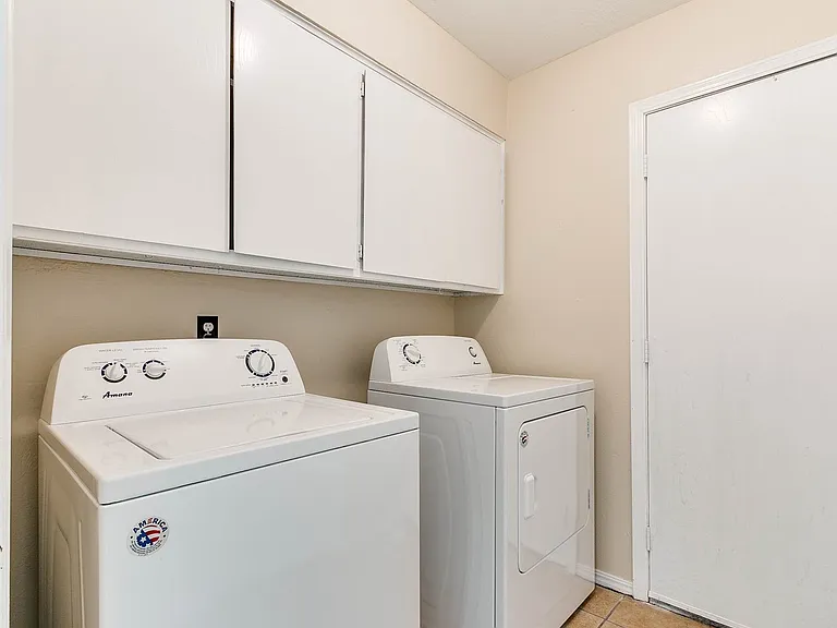 504 N Davis Ave — Photo 45
