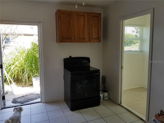 4th image of 208 San Remo Ave