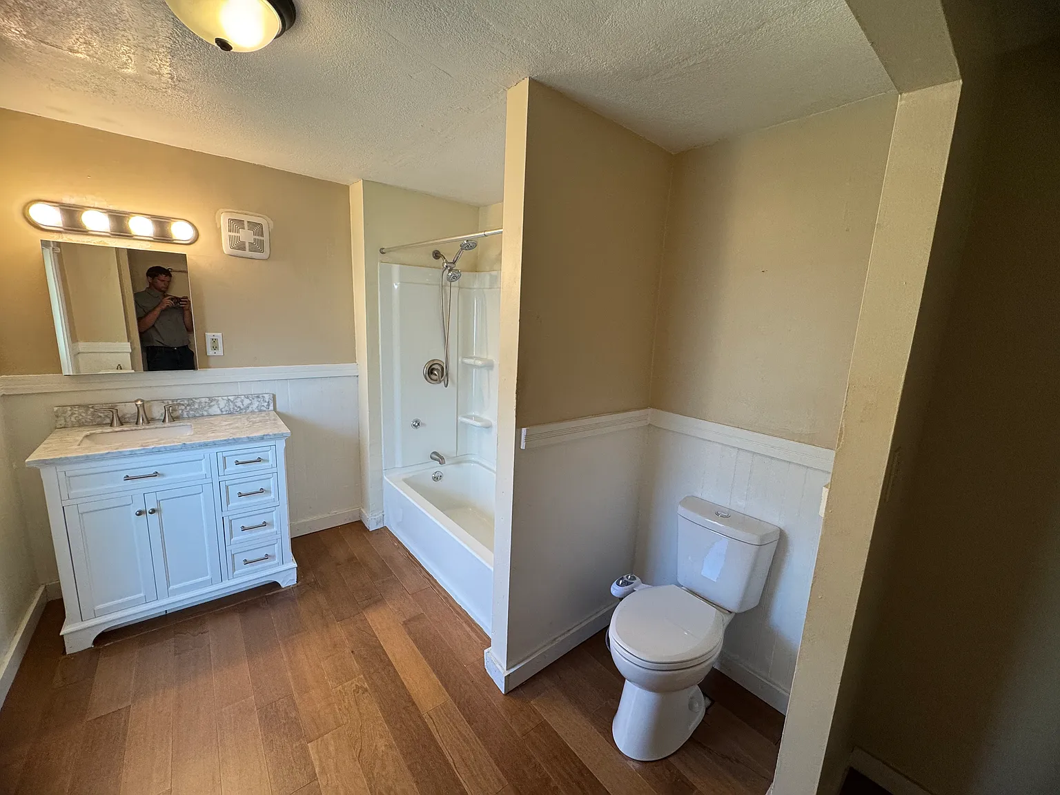 3 bed, 1000 sqft, $1,250 — Photo 4