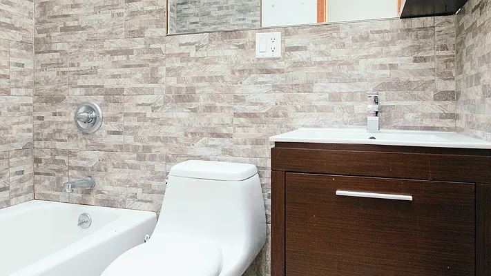 Rented by Nooklyn NYC LLC | media 12