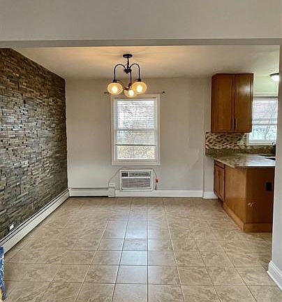 2nd image of 301 Bluff Ave APT 3W