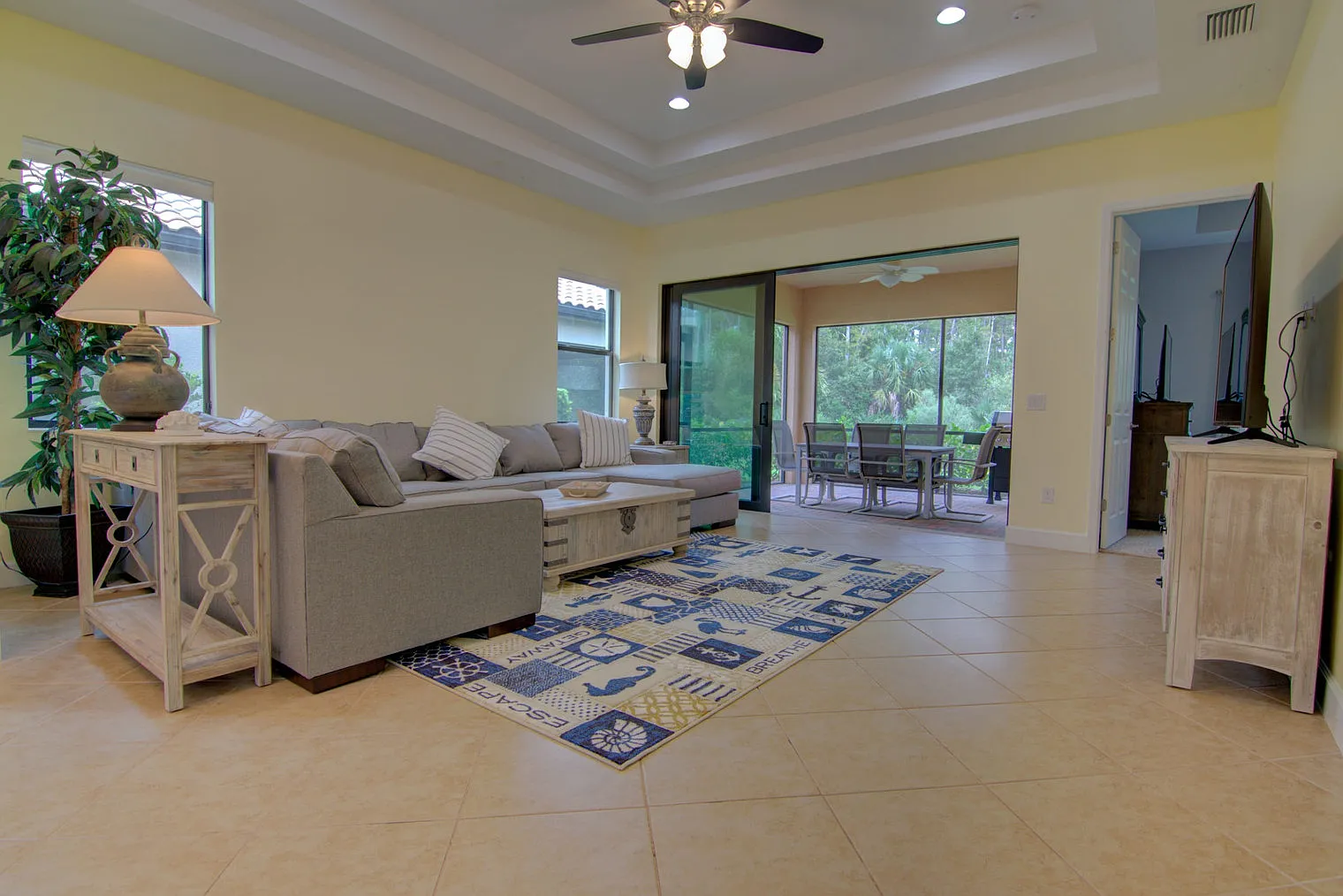 3 bed, 2.0 bath, $4,980 — Photo 4