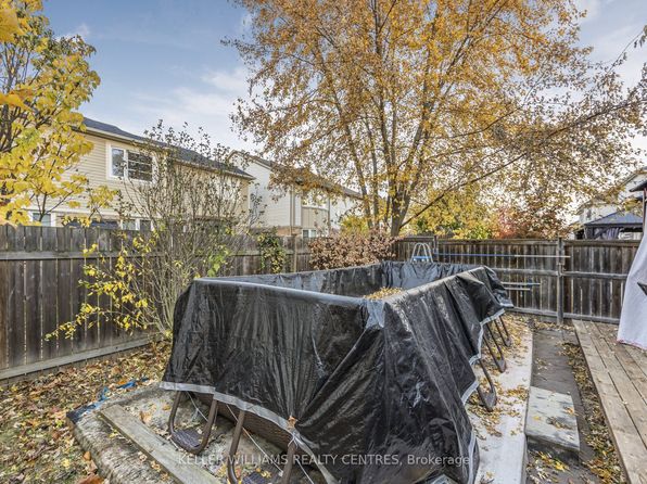 57 Kidd Cres, New Tecumseth, ON L9R 0C8