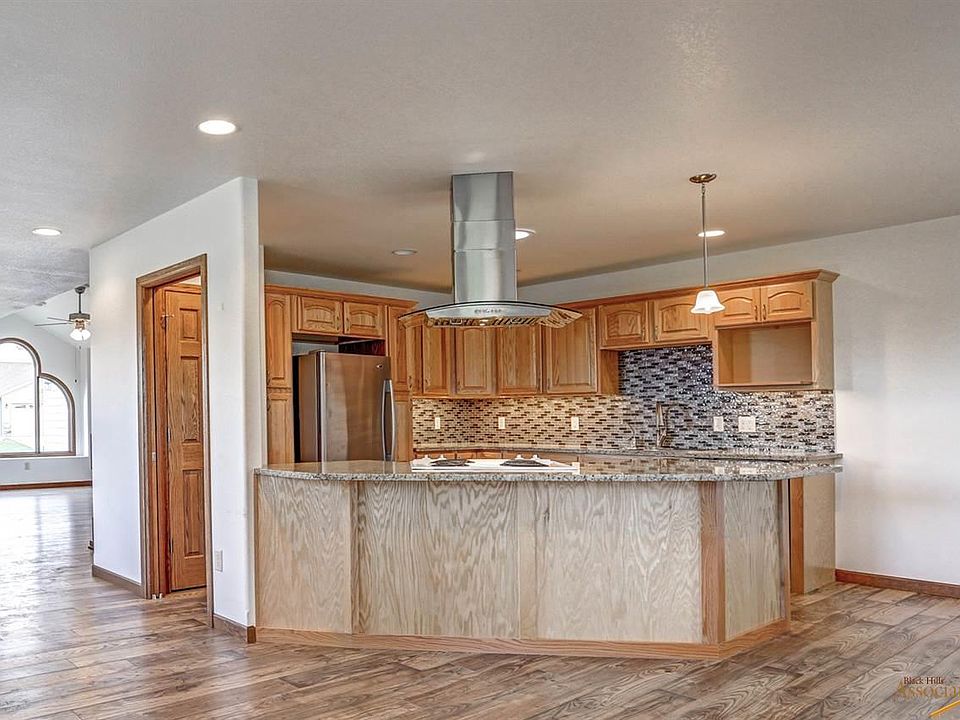 7425 Castlewood Dr, Summerset, SD 57718 Zillow