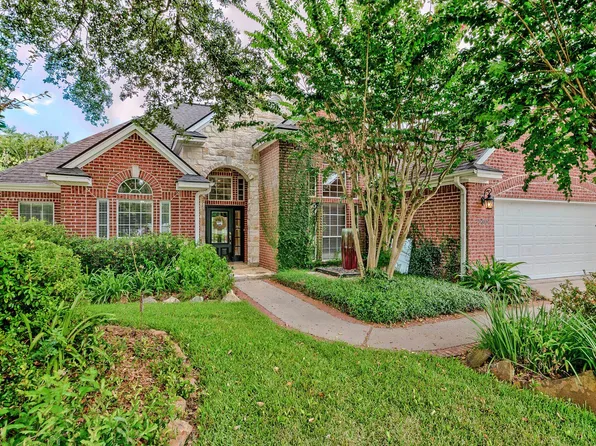 230 E 2nd St, Pt Neches, TX 77651