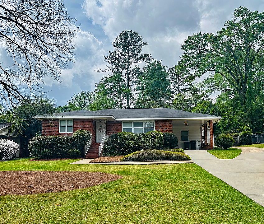 1st image of 2432 Persimmon Rd