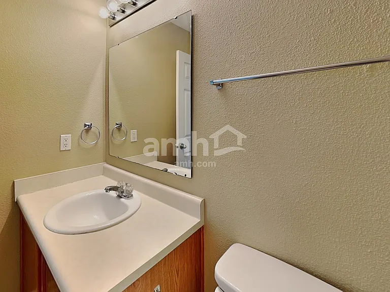 10261 Sunvista Ct — Photo 13