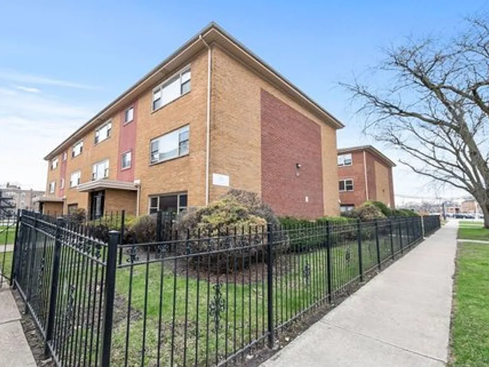 11110 - 11118 S Homewood Ave