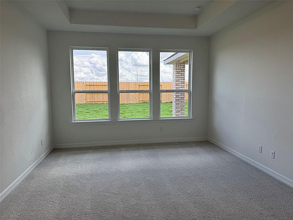 5th image of 623 Beautyberry Way