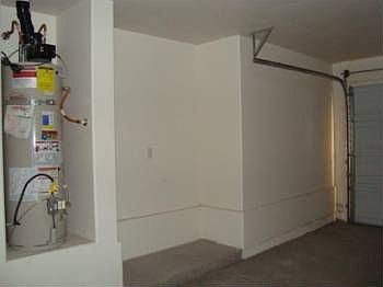 5th image of 9058 McGinnis Ave