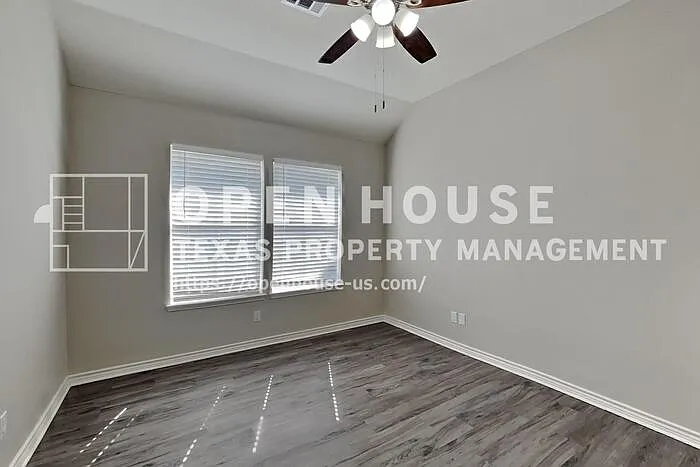 2209 Laura Elizabeth Trl — Photo 5