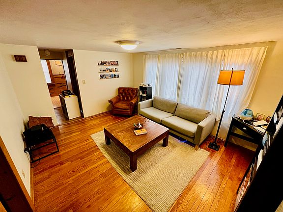 2nd image of 82 Pearl St Floor 2