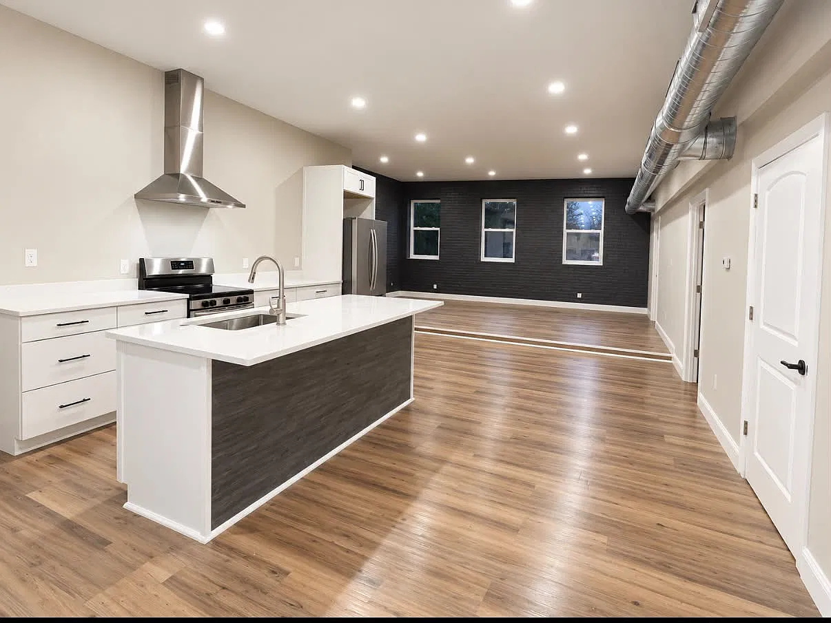 3 bed, $1,650 — Photo 3