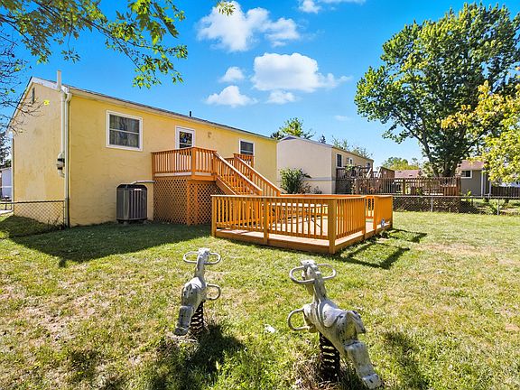 4th image of 8482 Dovercrest Ct