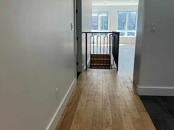 5th image of 735 Fenimore St #1