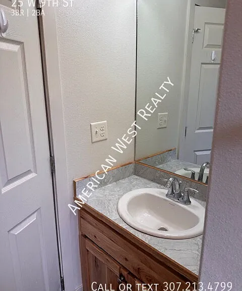25 W 9th St — Photo 9