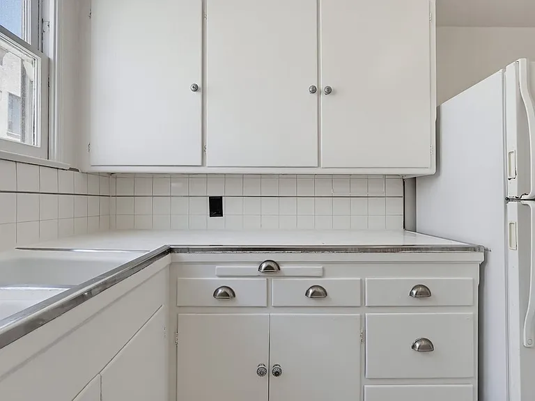 455 N Hayworth Ave — Photo 25
