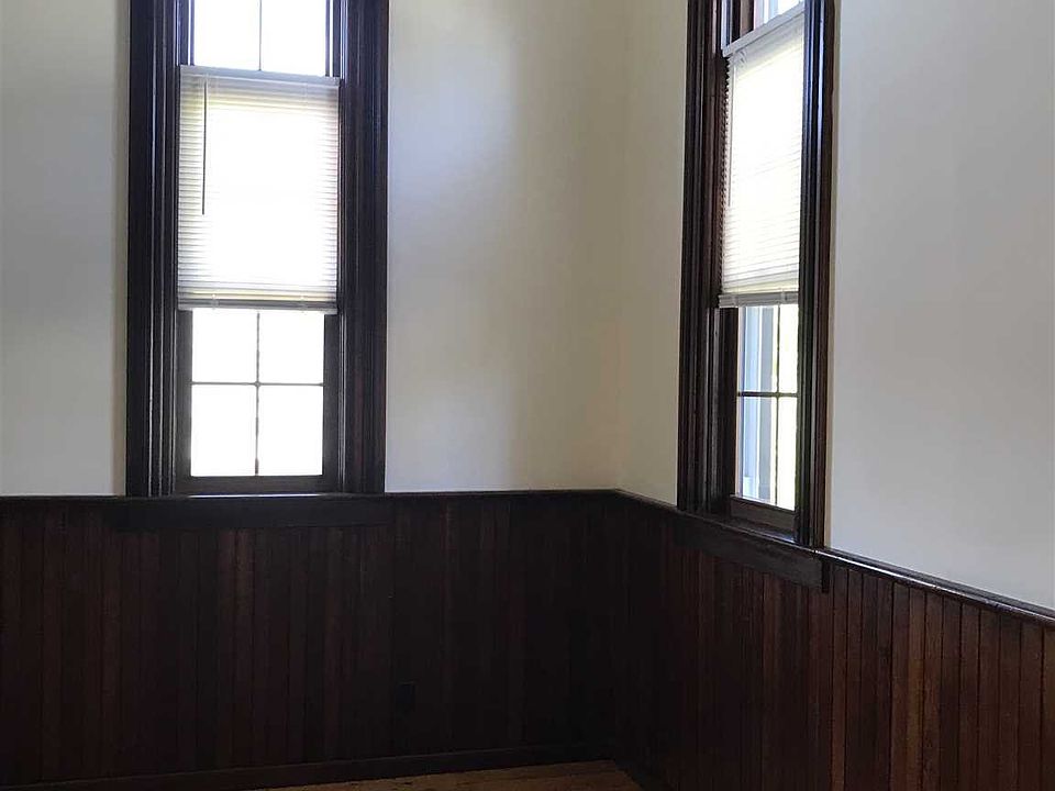 2nd image of 117 Church St #B