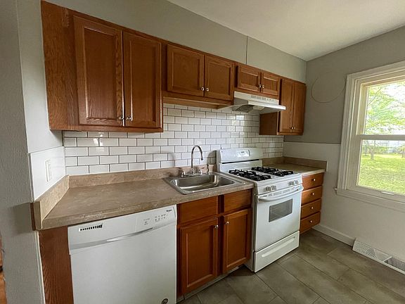 4th image of 3338 Marmary Ln