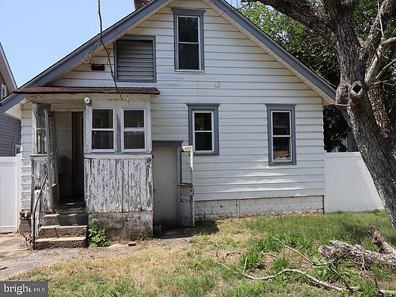 4th image of 433 Highland Ave