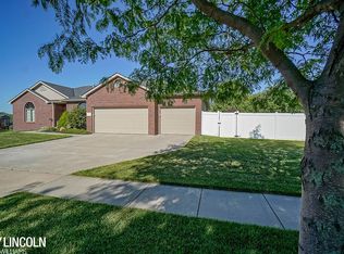 6211 S 81st St, Lincoln, NE 68516