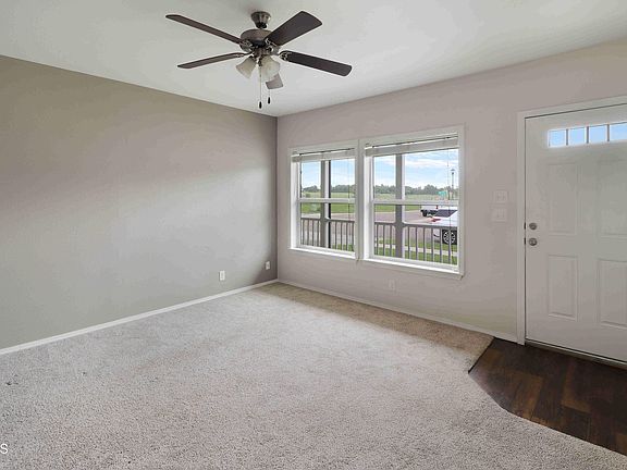 5th image of 807 40th St E