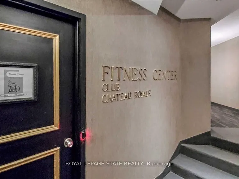 135 James St S #608 — Photo 29