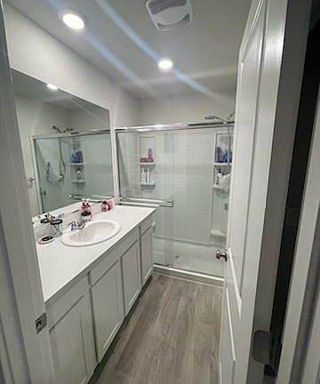 5th image of 11613 NE 28th St