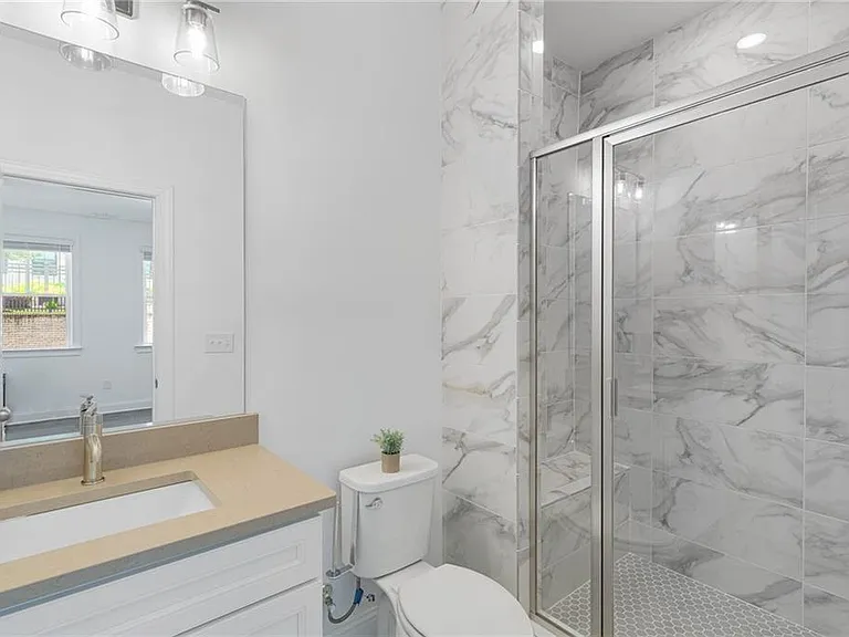 6543 Beacon Dr — Photo 5