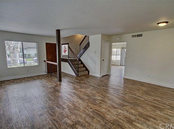4th image of 9933 Karmont Ave