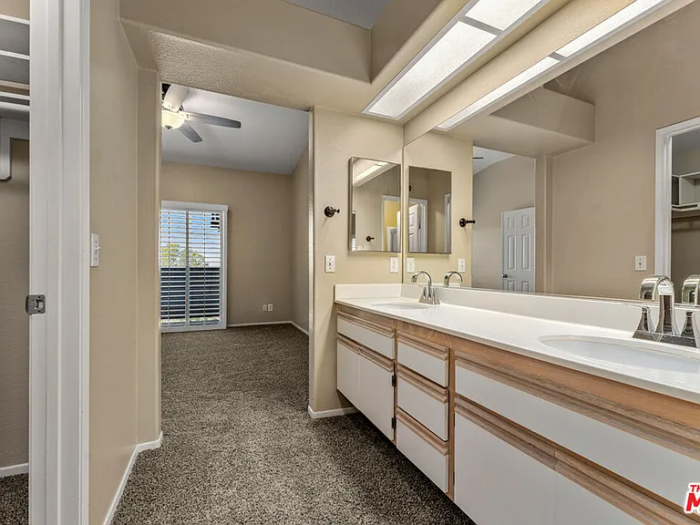 1010 S Farralon Ln — Photo 10