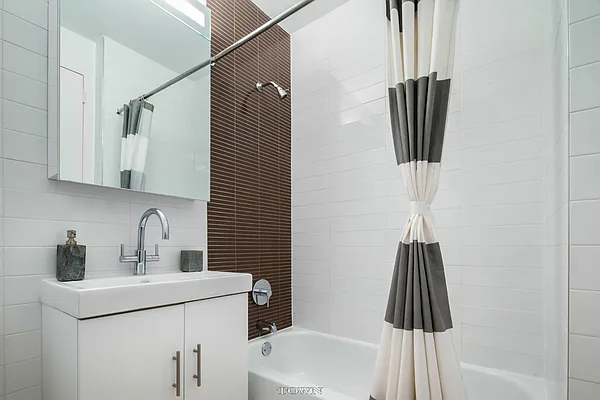 Rented by Town Residential | media 32