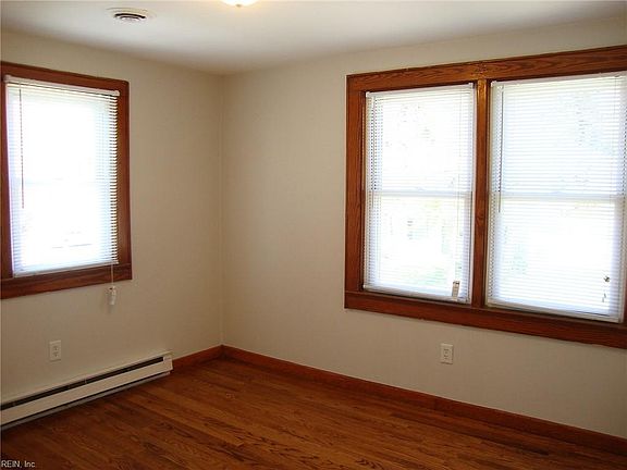5th image of 1553 Ohio Ave #B