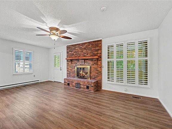 4th image of 1514 Pepperidge Rd