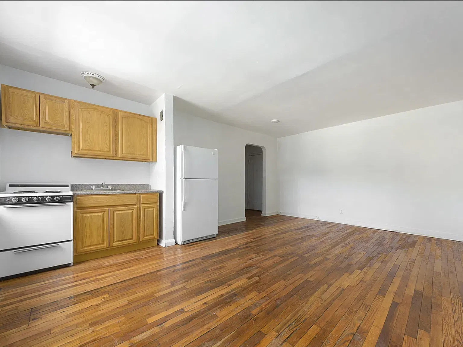 136-16 222nd Street — Photo 3