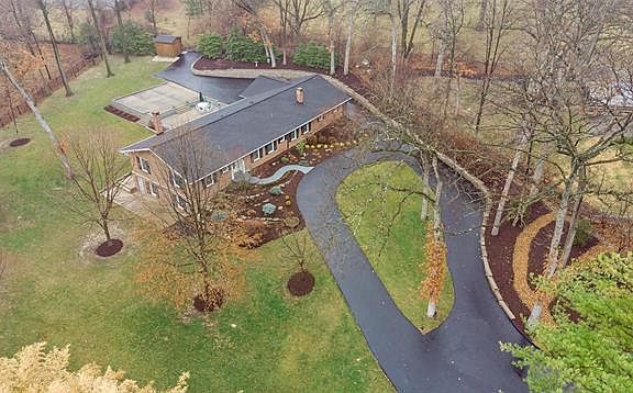 2nd image of 8800 Paragon Cir