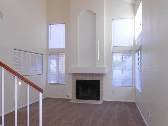 Light and Bright Fam Rm