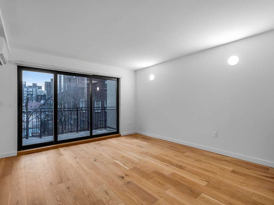 1st image of 336 E 112th St #540