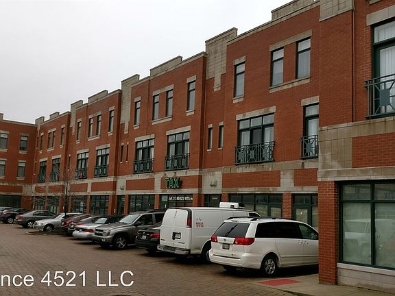 3rd image of 4507 W Lawrence Ave APT 210