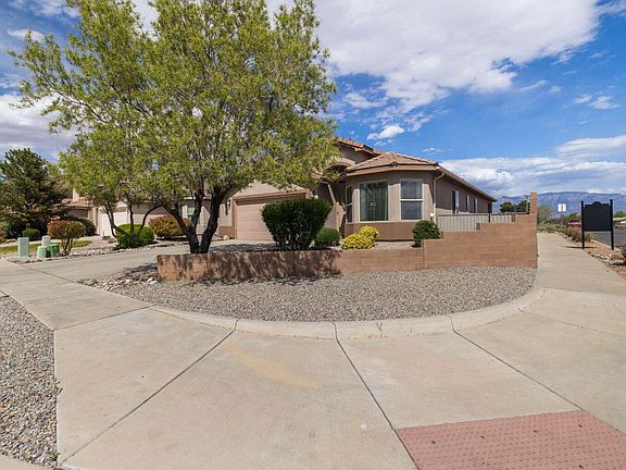2nd image of 2700 Violeta Cir SE