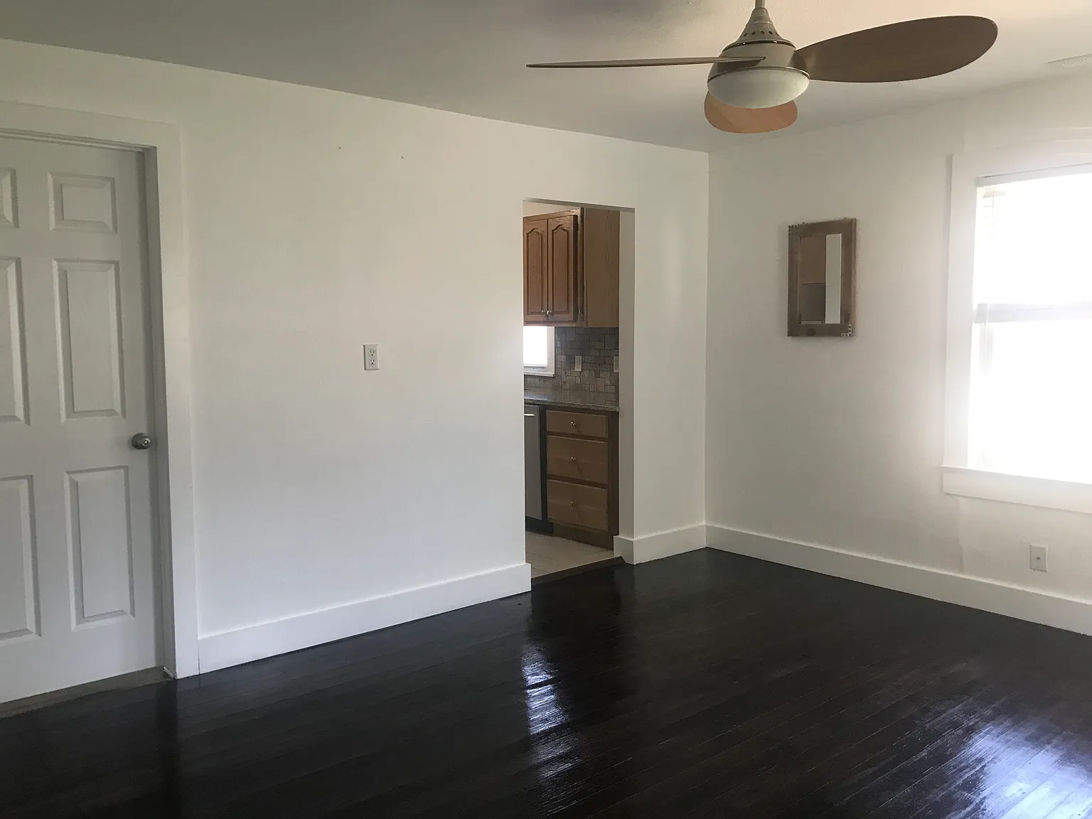 3 bed, 975 sqft, $1,800 — Photo 4