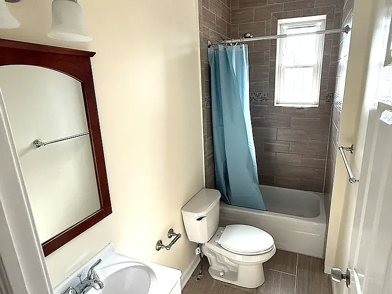 1333 E Main St #1 — Photo 9