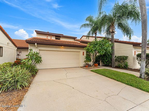 2nd image of 2305 Parkside Pl #2305