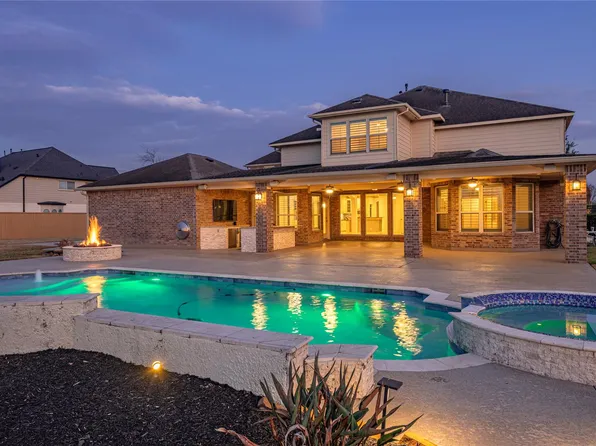 3855 Summer Manor Dr, League City, TX 77573