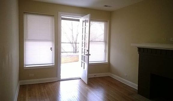 2nd image of 3605 W Leland Ave APT 1