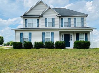 661 Fairfield Cir, Raeford, NC 28376