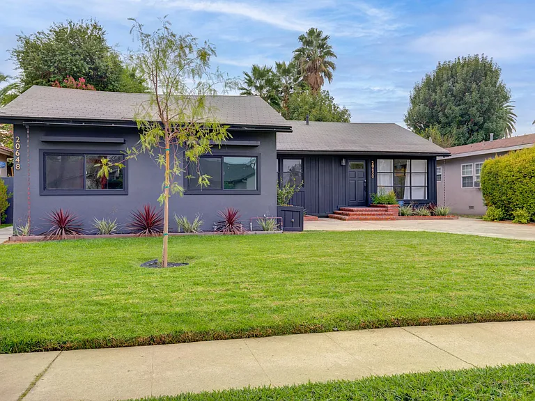 20650 Cantlay St — Photo 2