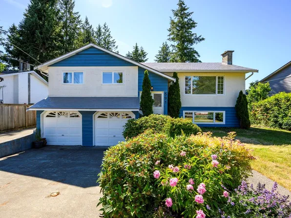 591 Rocky Heights Rd, Comox, BC V9M 3E8