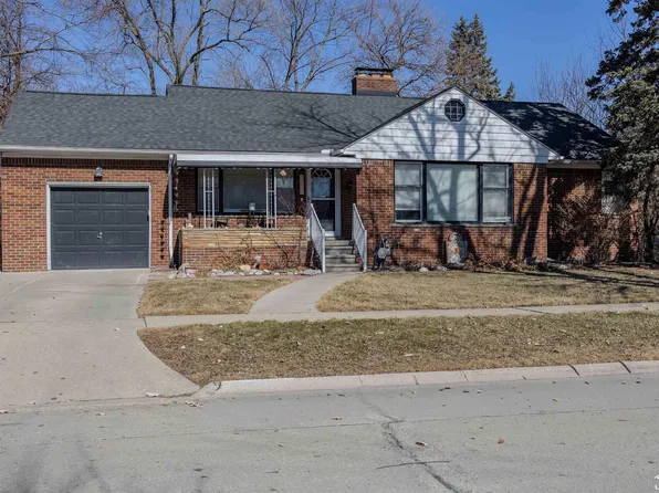 13820 Catalpa St, Southgate, MI 48195